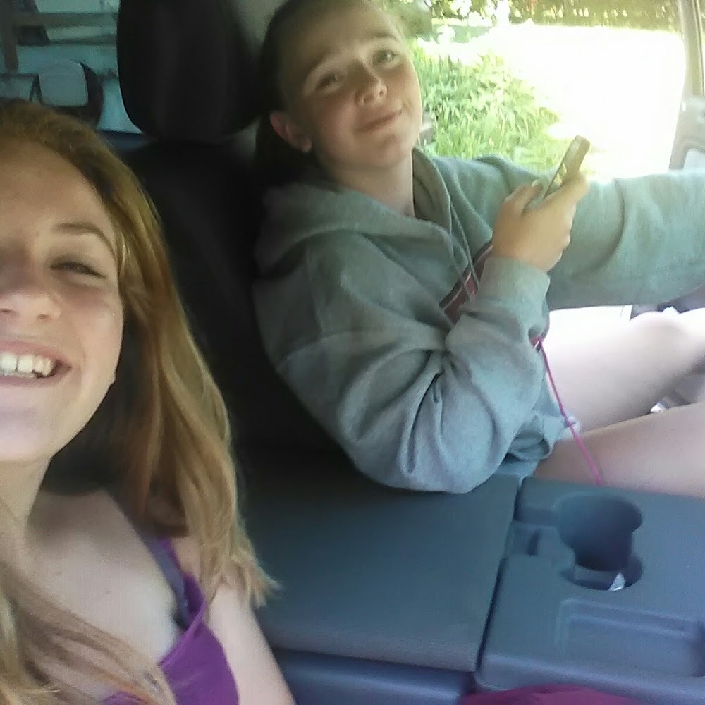 Meet your Posher, Lola